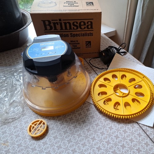 Brinsea mini incubator - mini, ii